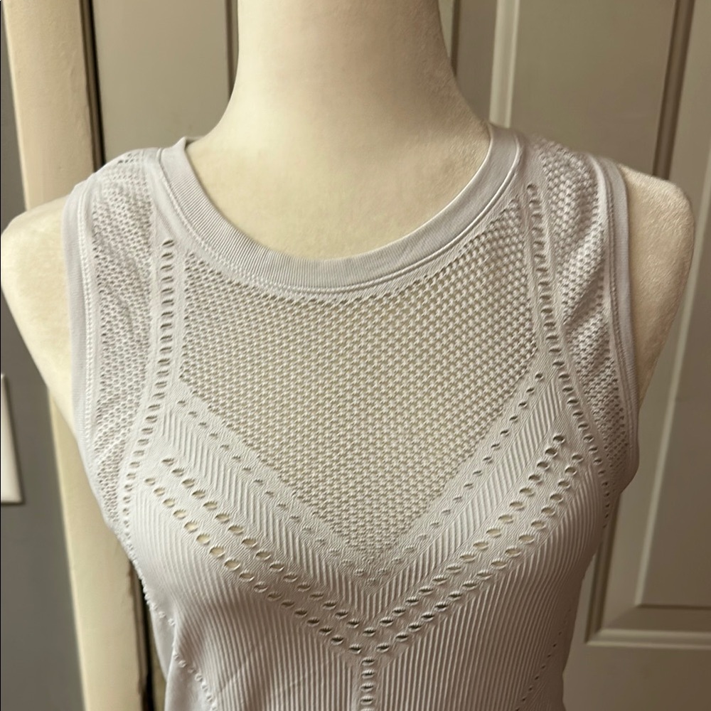 Athleta White Textured Tank Top - Picture 2 of 8